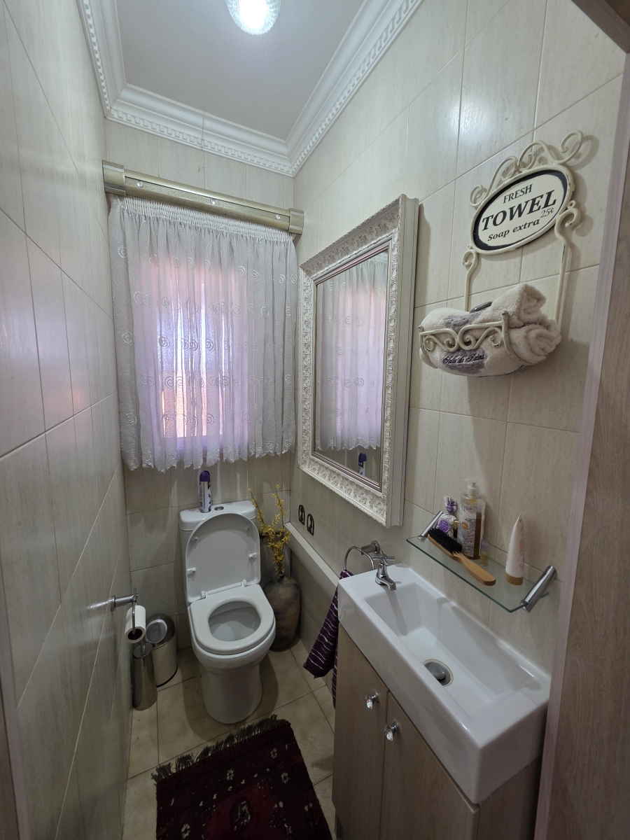 3 Bedroom Property for Sale in Naudeville Free State
